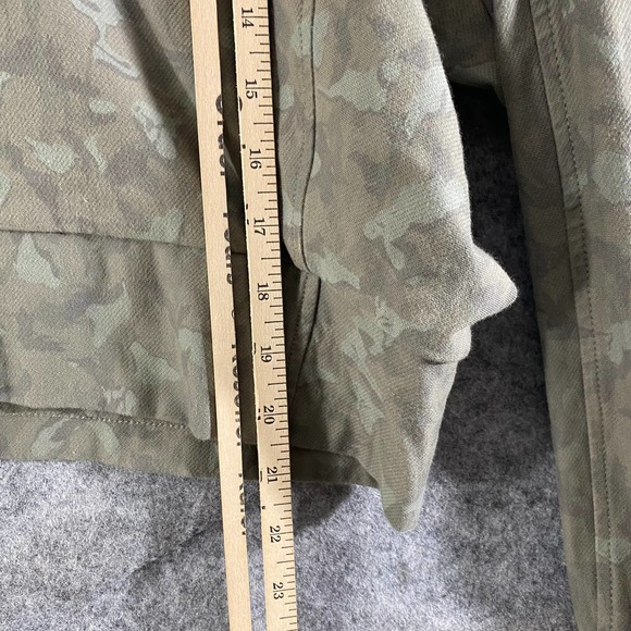 Athleta Sweatshirt Medium Green Camo Printed Farallon Hoodie Long Sleeve - Picture 8 of 11